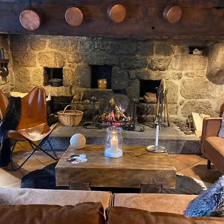 La Maison De Paul En Aubrac - Lozere Fontans