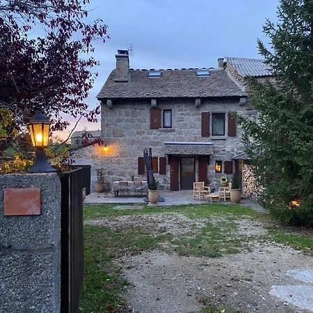 La Maison De Paul En Aubrac - Lozere * Fontans