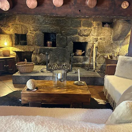 La Maison De Paul En Aubrac - Lozere * Fontans