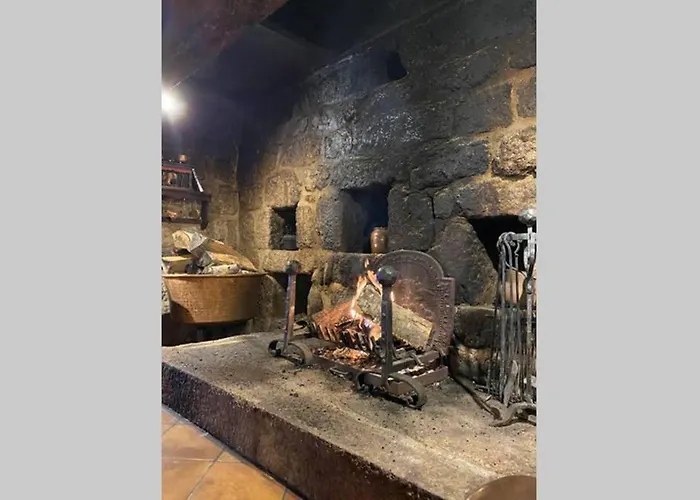 La Maison De Paul En Aubrac - Lozere Nyaraló Fontans
