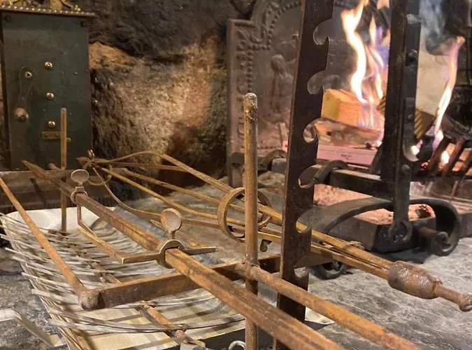 La Maison De Paul En Aubrac - Lozere *