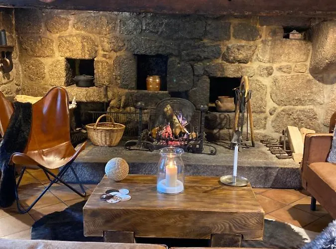 La Maison De Paul En Aubrac - Lozere Fontans